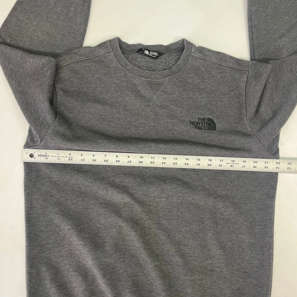 The North Face Mens Crewneck Sweatshirt Charcoal Gray Heather Logo Pullover SZ M